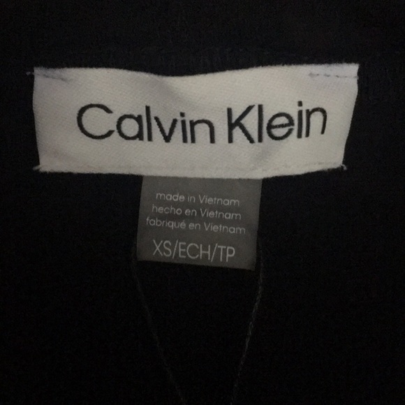 Calvin Klein Gathered V-Neck Sleeveless Top new with Tag Size XS. - Picture 2 of 3